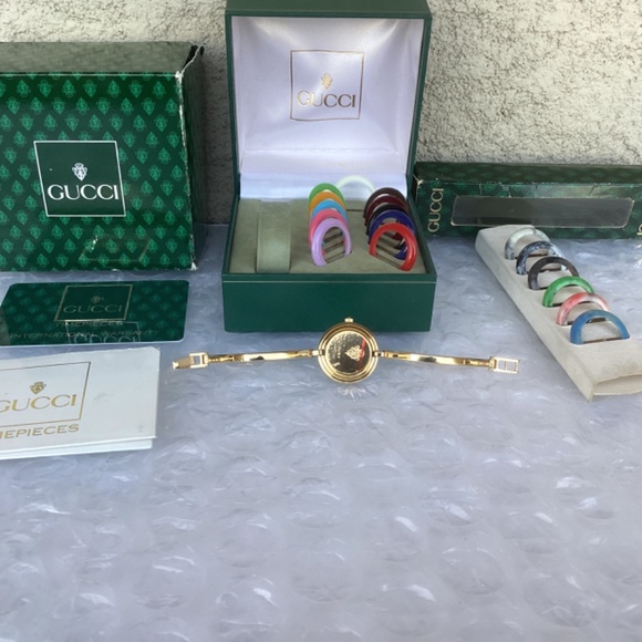 Vintage Gucci 11/12.2 Interchangeable Bezel Watch Near Mint Preowned Condition - Picture 13 of 16